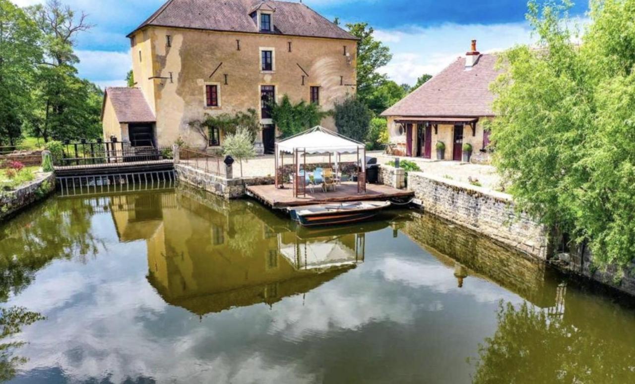 Отель Le Moulin De Gateau Saint-Pierre-les-Etieux Экстерьер фото